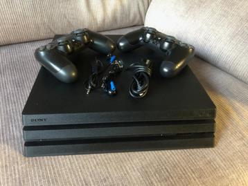 Playstation 4 PRO 500GB SSD + 2 Controllers