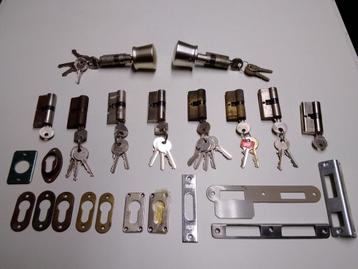 Sloten Yale, Zeiss, CES, JMA... met sleutels en div beslag beschikbaar voor biedingen