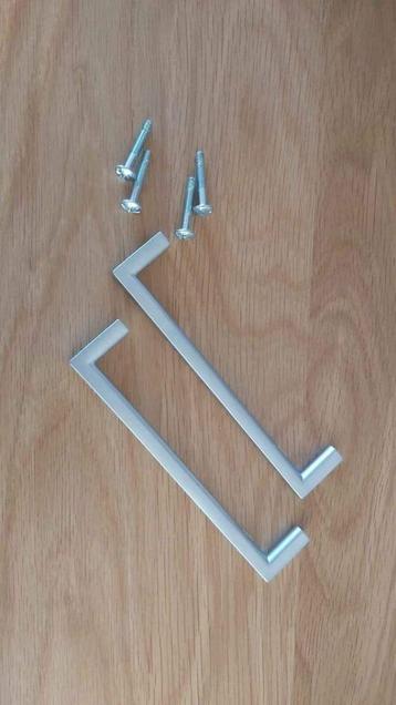2 inoxen handvaten (13cm) beschikbaar voor biedingen