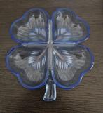 Vintage blauw glazen serveerschaaltje – klavervorm, Antiek en Kunst, Ophalen of Verzenden