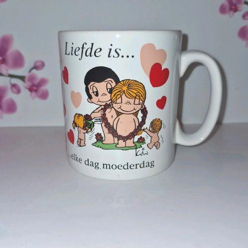 ❤️ Liefde is  ... Mok, Maison & Meubles, Cuisine | Vaisselle, Tasse(s) et/ou soucoupe(s), Autres styles, Porcelaine, Enlèvement ou Envoi