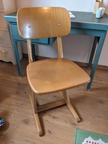Vintage bureaustoel kinderen  beschikbaar voor biedingen