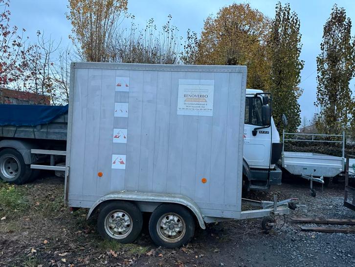 Geremde gesloten aanhangwagen met stevige alu panelen, Auto diversen, Aanhangers en Bagagewagens, Gebruikt, Ophalen