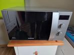 Microgolf Samsung 800W, Elektronische apparatuur, Microgolfovens, Ophalen, Microgolfoven, Zo goed als nieuw, Draaiplateau