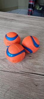3 nieuwe Chuckit ultra balletjes medium 6 cm, Ophalen of Verzenden, Nieuw, Hondenballen