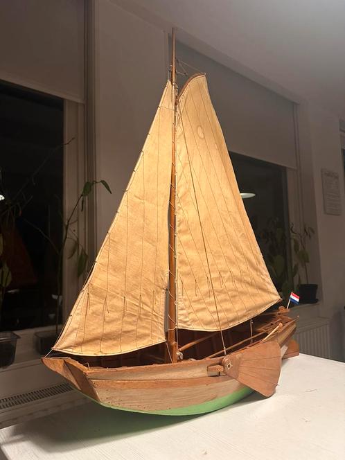 Prachtige oer-Hollandse boot geheel met de hand gebouwd., Hobby en Vrije tijd, Modelbouw | Boten en Schepen, Zo goed als nieuw