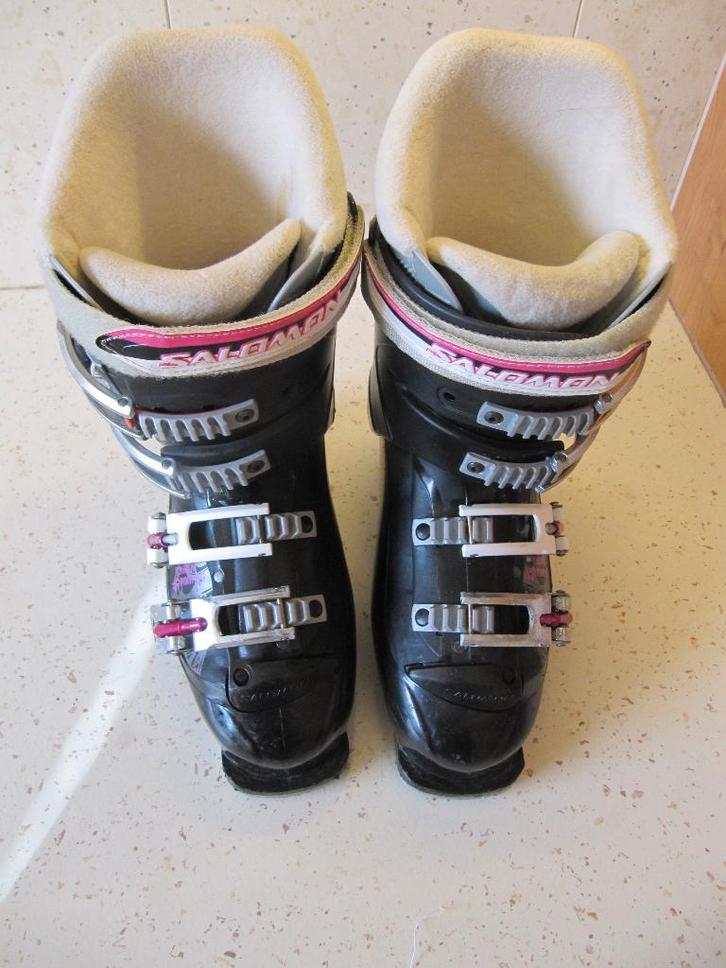 Chaussure de ski Salomon Femme Pink Charm 38, Sports & Fitness, Ski & Ski de fond, Utilisé, Chaussures, Salomon, Enlèvement