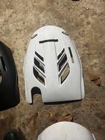 Bcd underseat voor aerox, Ophalen