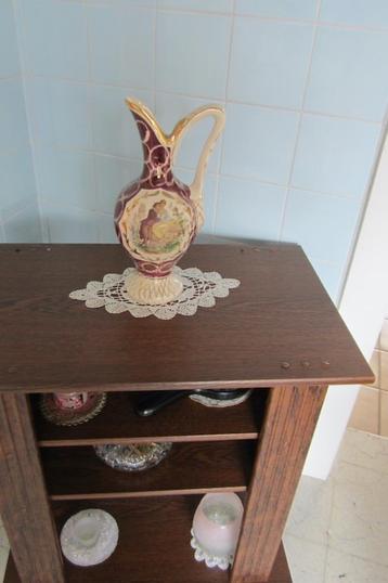 T.V. en telefoonkastje / Decoratie  beschikbaar voor biedingen