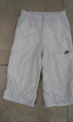 Merk Nike : sport broek mt 128 (zie foto's), Kinderen en Baby's, Kinderkleding | Maat 128, Ophalen, Gebruikt, Sport- of Zwemkleding