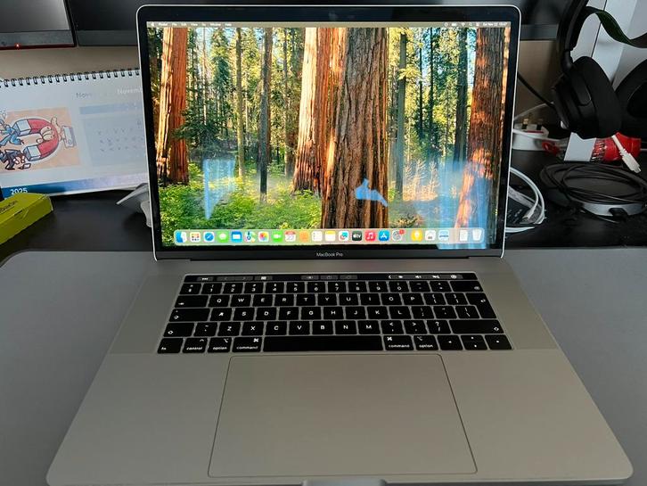 MacBook Pro 15 inch 2018 | 16GB RAM | 512GB SSD | 2.2 GHz i7, Computers en Software, Apple Macbooks, Zo goed als nieuw, MacBook Pro