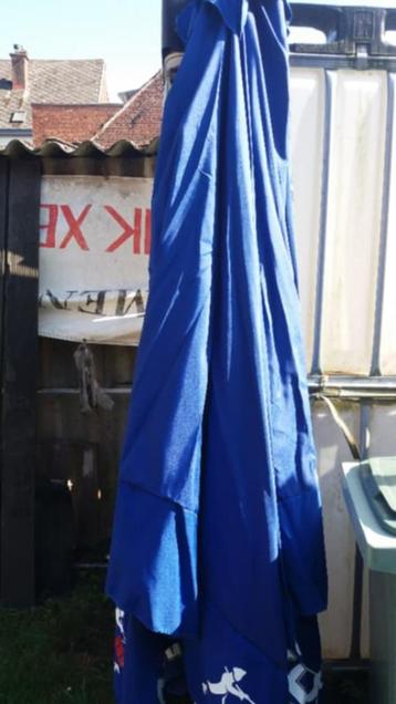 Parasol beschikbaar voor biedingen