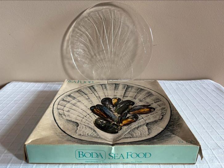 Kosta Boda schaal in OVP van Paul Hoff (Zweeds design), Antiek en Kunst, Kunst | Designobjecten, Verzenden