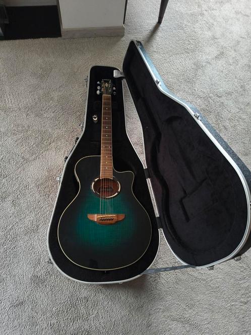 Yamaha APX500 + case, Muziek en Instrumenten, Snaarinstrumenten | Gitaren | Akoestisch, Zo goed als nieuw, Ophalen