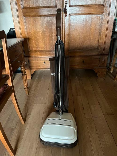 Boen/ stofzuig machine, Elektronische apparatuur, Stofzuigers, Zo goed als nieuw, Overige typen, Minder dan 1200 watt, Stofzak