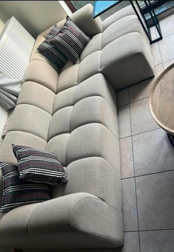 Cost bankstel beschikbaar voor biedingen