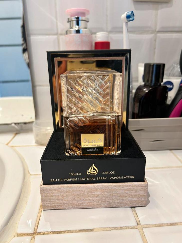 Lattafa Khamrah Eau de Parfum Uniseks 100 ml..., Handtassen en Accessoires, Uiterlijk | Parfum, Nieuw, Ophalen of Verzenden