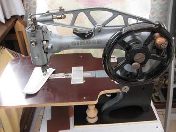 Naaimachine Singer 29 K71 korte arm beschikbaar voor biedingen