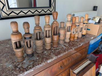 Set van 11 antieke kurkentrekkers met drukknop beschikbaar voor biedingen