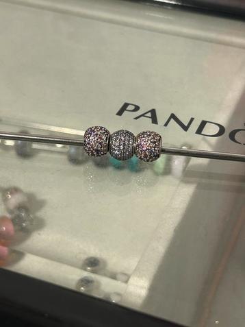 Pandora zirkonia bedels beschikbaar voor biedingen