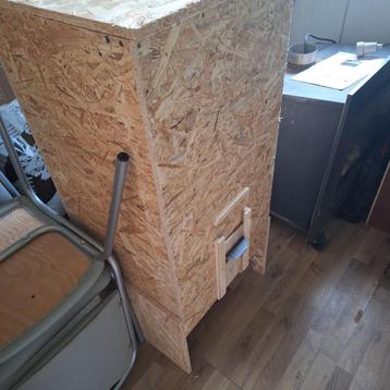 Dispender of rijsbak beschikbaar voor biedingen