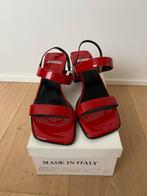 Sandales rouges taille 40, Vêtements | Femmes, Porté, Rouge, Sandales et Mûles, Aldo Chelini