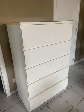 Ladekast ikea Malm met glazen blad beschikbaar voor biedingen