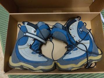 Snowboard boots maat 39 beschikbaar voor biedingen