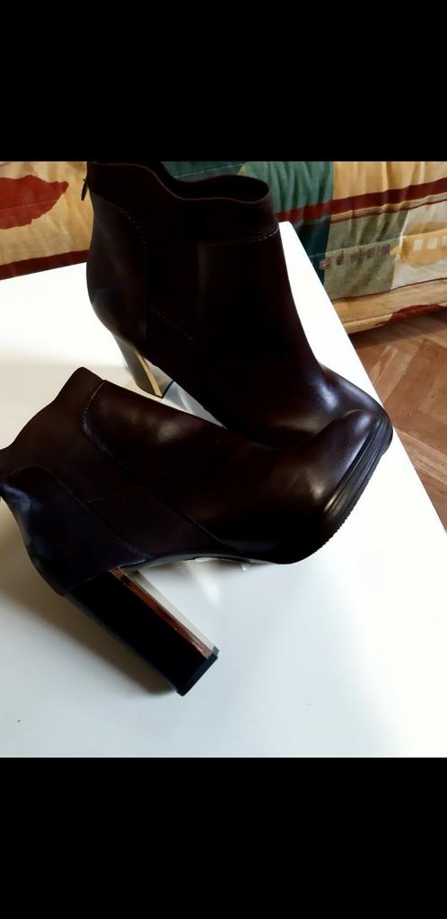 Jolie demi botte femme N41. Porté 1. Prix magasin 79€, Enlèvement, Comme neuf