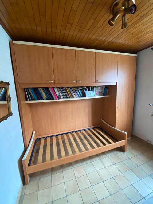 1persoonskamer.plaats besparend in goede staat(zie foto s), Huis en Inrichting, Slaapkamer | Bedden, Gebruikt, Eenpersoons, 90 cm