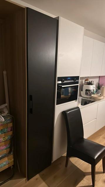 Pax - zwart beschikbaar voor biedingen