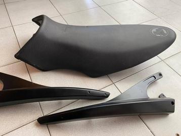Zadel en subframe buell xb lange versie beschikbaar voor biedingen