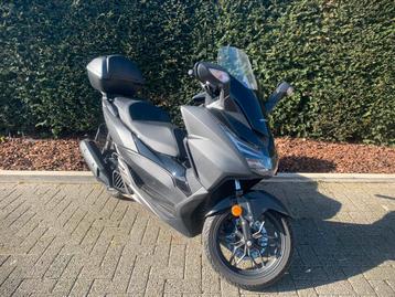 Honda Forza 125cc beschikbaar voor biedingen