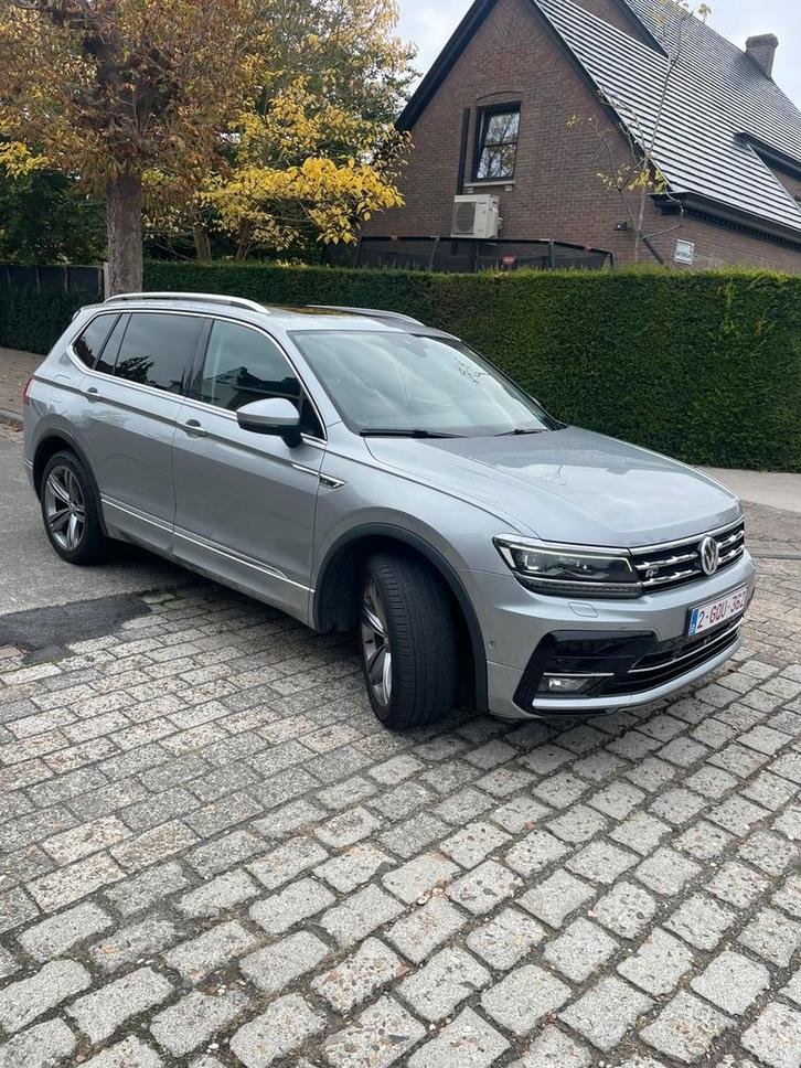 Vw Tiguan 2.0 TDI diesel R-line Full option 7pl in top staat, Auto's, Volkswagen, Particulier, Tiguan, 360° camera, Aangepast voor mindervaliden