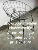 Metalen kinderstoel uit showroom, Huis en Inrichting, Ophalen