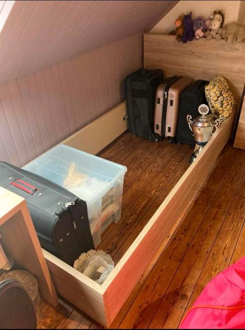 Jeugdslaapkamer met nieuwe matras, Huis en Inrichting, Slaapkamer | Complete slaapkamers, Zo goed als nieuw, Ophalen