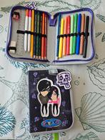 Plumiers garni neuf, Enlèvement, Neuf