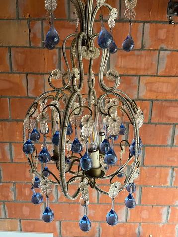 Luster blauw beschikbaar voor biedingen