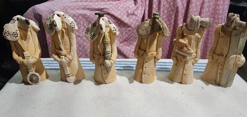 Lot de 6 chiens sportifs en plâtre, Collections, Statues & Figurines, Comme neuf, Animal, Enlèvement ou Envoi