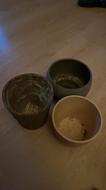 3 pots de fleurs à vendre, Enlèvement ou Envoi, Comme neuf