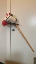 Mooie Stokpaardjeeenhooren, Ophalen, Zo goed als nieuw, Rij- of Hobbelspeelgoed