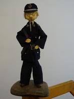 figurine police sncb nmbs politie décor statue statuette, Collections, Objets militaires | Général, Autres types, Autres, Enlèvement ou Envoi