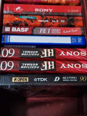 Lot de cassettes Audi neuve avec Rangement Vintage., Enlèvement ou Envoi, Neuf, dans son emballage, Vierge