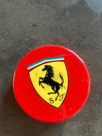 Snoepdoosje Scuderia beschikbaar voor biedingen