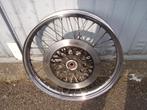 gebruikt voor en achterwiel suzuki intruder 125/250cc, Ophalen, Gebruikt