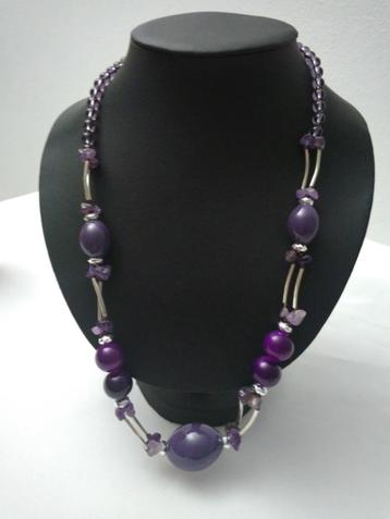 Collier LDADPR vintage avec perles violettes
