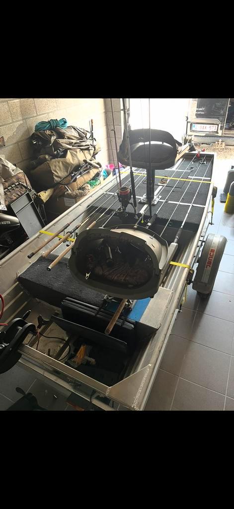 Visboot te koop, Watersport en Boten, Vis- en Consoleboten, Zo goed als nieuw, Aluminium, Ophalen