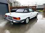 Mercedes 560 SL Cabrio V8, Automaat, 4 zetels, Achterwielaandrijving, Beige