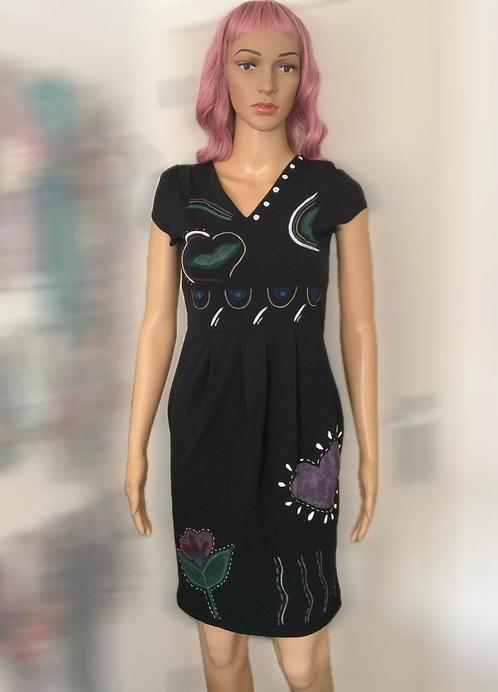 Unieke katoenen little black dress (maat S) met design 🌿, Kleding | Dames, Jurken, Zo goed als nieuw, Maat 36 (S), Zwart, Boven de knie
