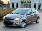 Hyundai i20 1.2 Benzine, Auto's, Stof, Bruin, Bedrijf, Grijs